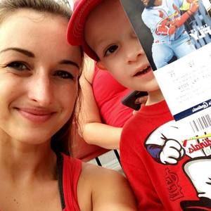 Meet your Posher, Alexis